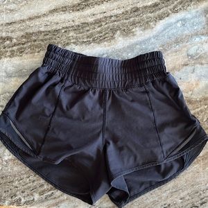 Lululemon Hottie Hot size 2